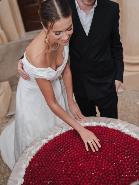 Classic wedding cake with berries at Villa Aurelia, Rome
