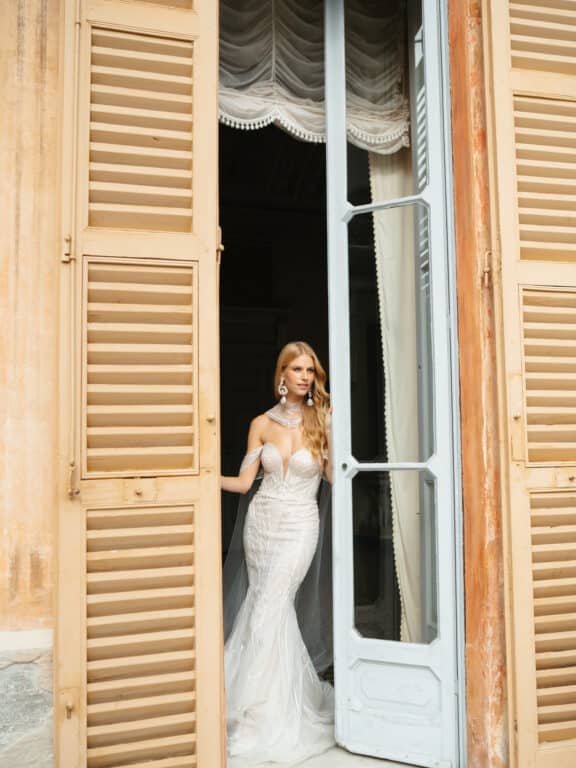 Editorial wedding portrait at Villa Pizzo